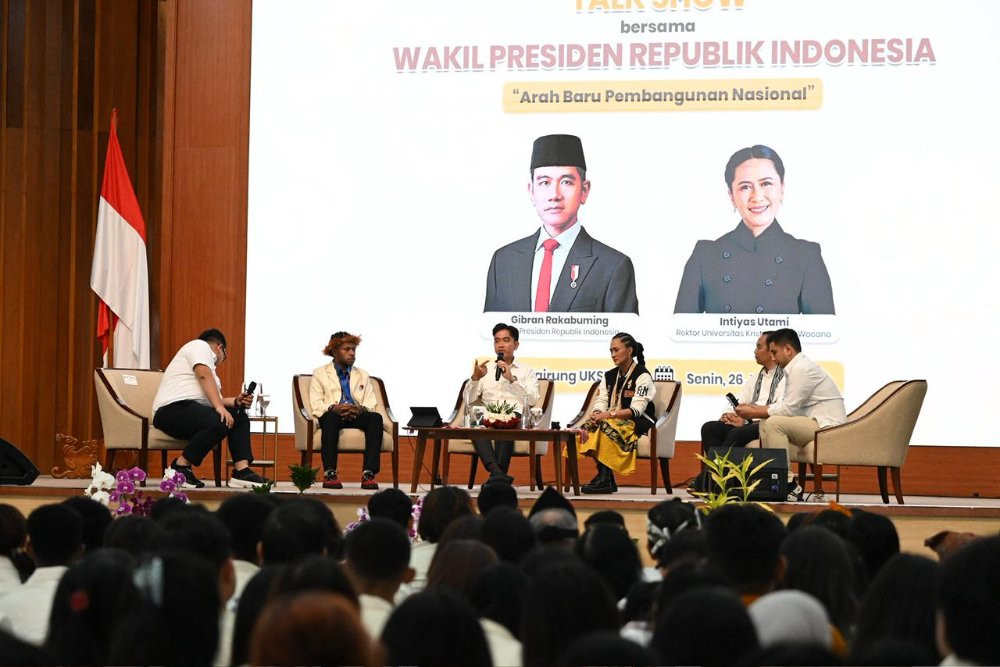 BICARA IKN: Gibran saat  berbicara di Auditorium Universitas Kristen Satya Wacana tentang IKN.