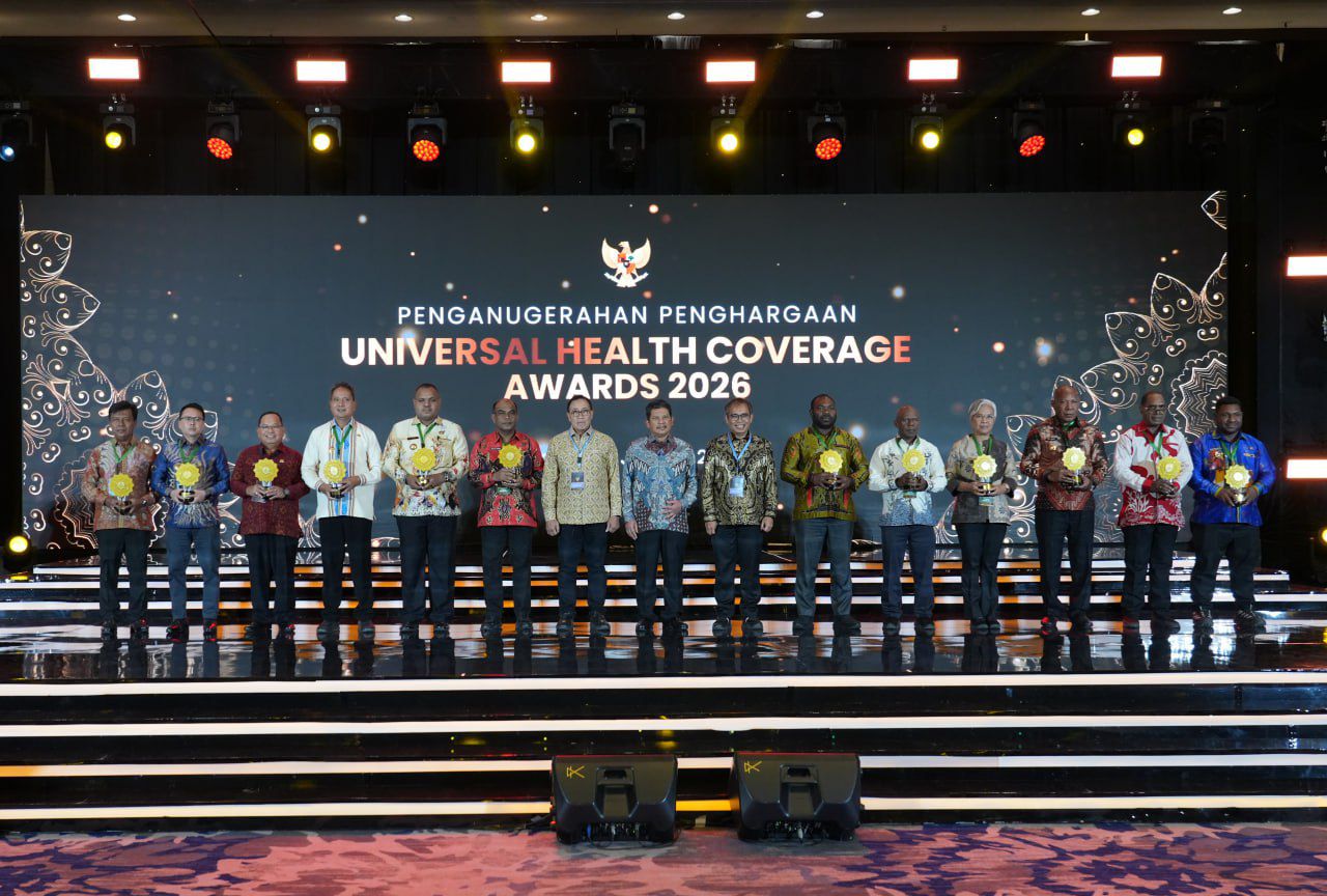 PENGHARGAAN: Ratusan kepala daerah terima penghargaan UHC Awards 2026 Program JKN.