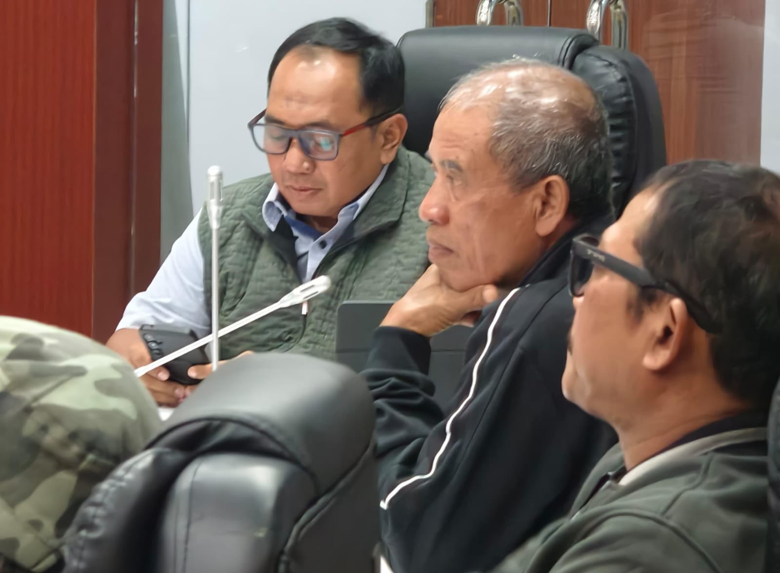 DUDUK BERSAMA: Bapopsi Bontang dan Dispopar membahas kesiapan Bontang sebagai tuan rumah Popda 2027 mendatang. (ADIEL KUNDHARA/KP)
