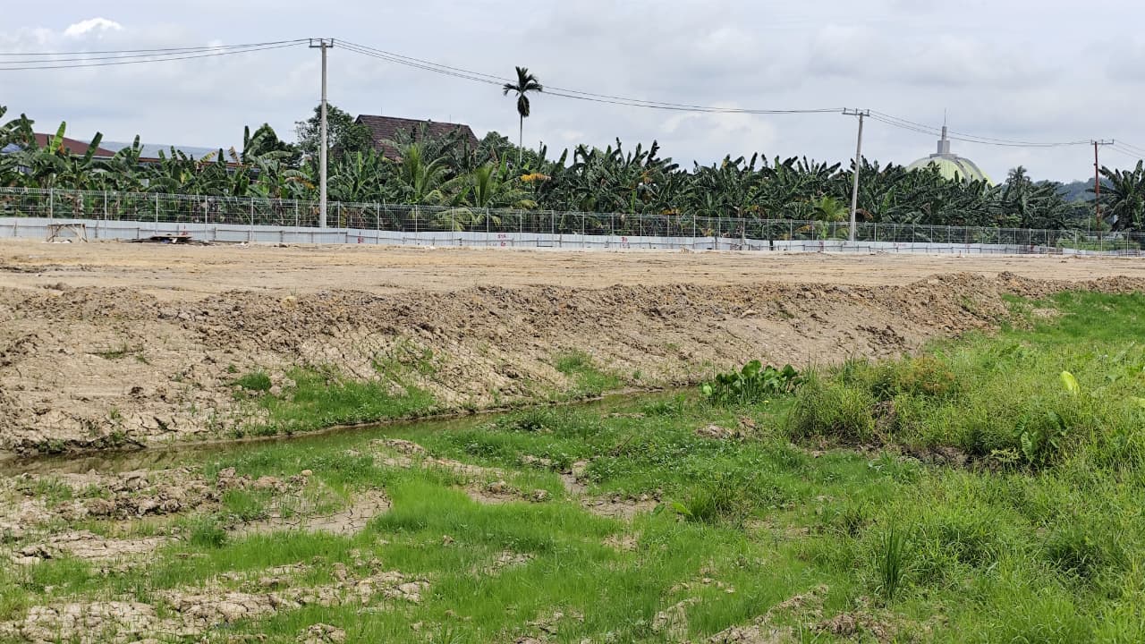 MANDEK: Area perluasan RSUD AMS II di depan Kompleks GKO Jalan Wahid Hasyim II Samarinda terlihat sepi tanpa aktivitas, Kamis (29/1).