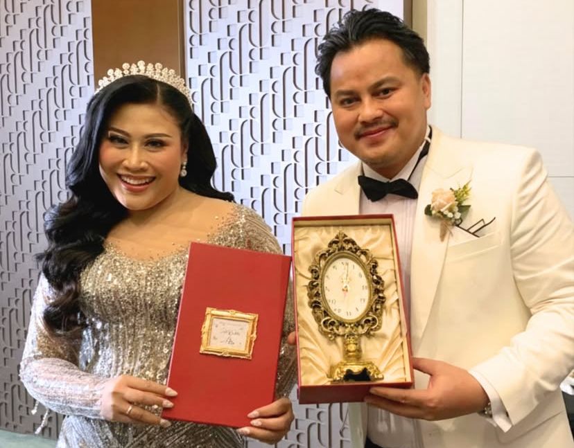 Potret pernikahan Boiyen dan suaminya.