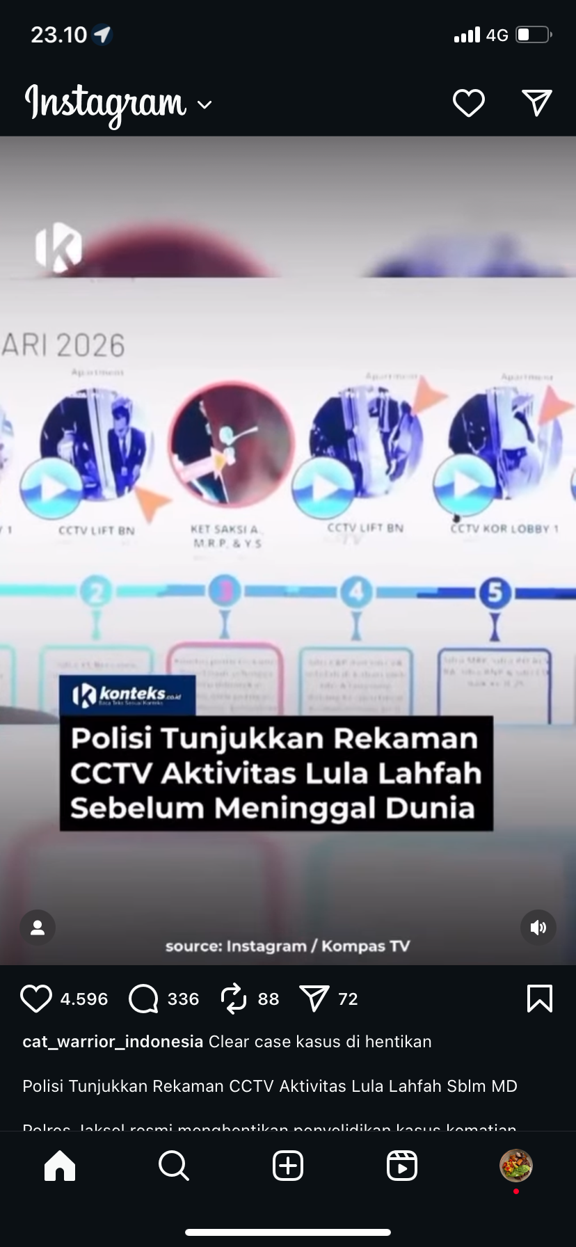 Polisi saat menunjukkan bukti cctv apartemen Lula Lahfah.