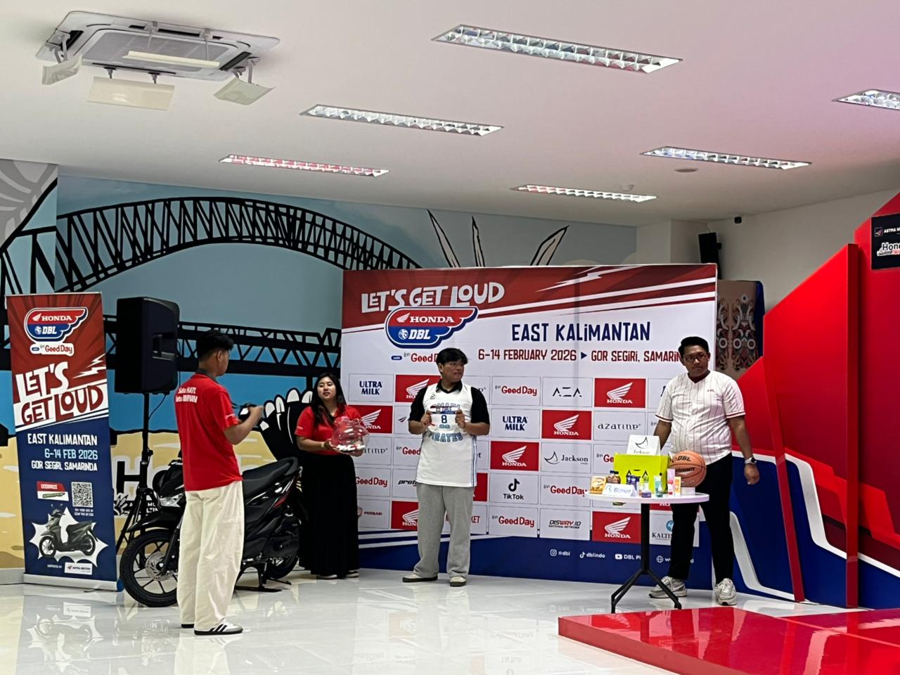 TENTUKAN NASIB: Suasana technical meeting Tim Basket Putri 3x3 Honda DBL with Kopi Good Day 2026 East Kalimantan.