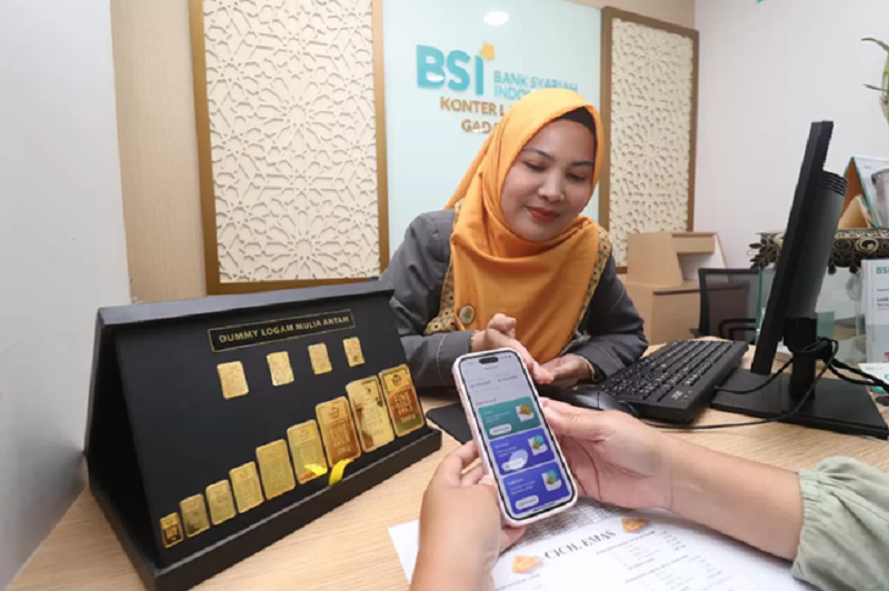 LEBIH AMAN: Melalui aplikasi BYOND by BSI, nasabah dapat membuka Tabungan Emas secara digital, lalu melakukan setoran dalam rupiah yang otomatis dikonversi menjadi saldo emas dalam satuan gram.