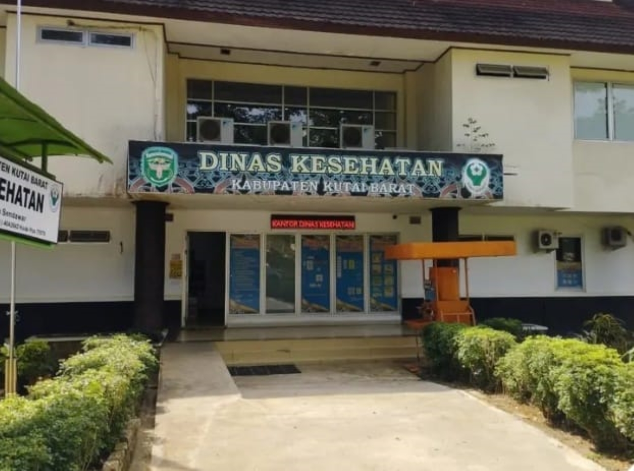 Kantor Dinas Kesehatan Kutai Barat.