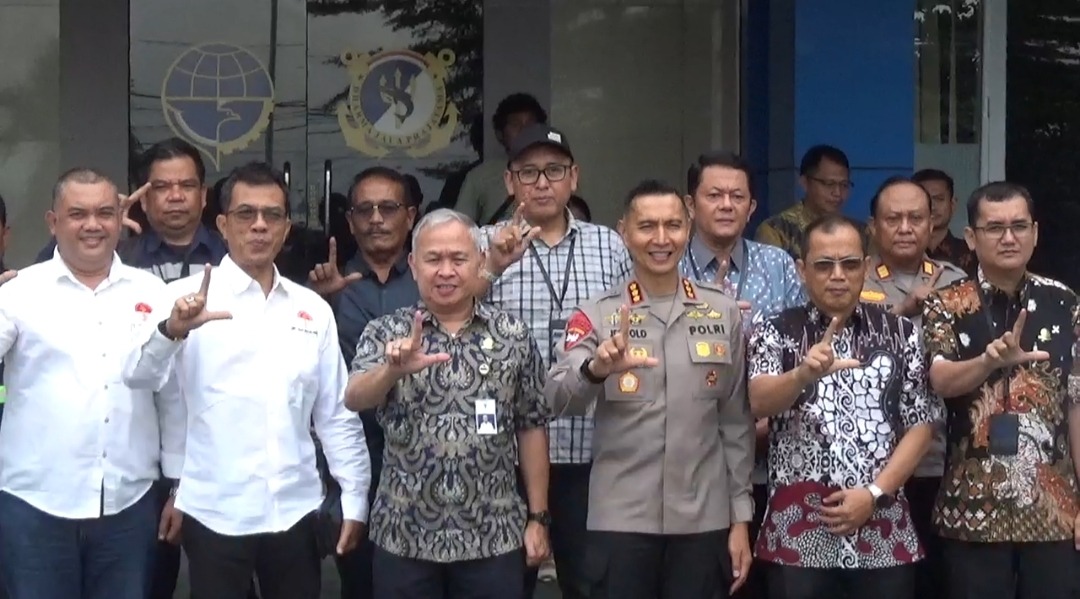DISKUSI: Forum Group Discussion (FGD) di Kantor KSOP Balikpapan melibatkan instansi terkait membahas rentetan kecelakaan di kapal feri yang menelan korban jiwa.