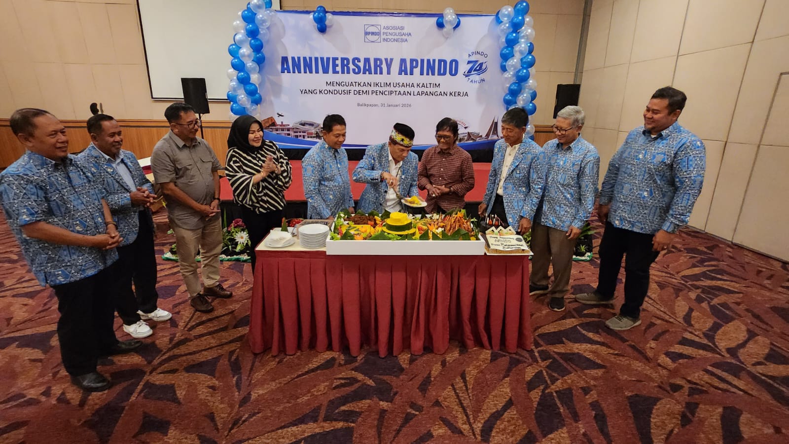 TEMPAT BERNAUNG: Di usia ke-74 tahun ini, Apindo semakin solid dan terus mendapat dukungan anggota untuk memperjuangkan kepentingan dunia usaha secara berkelanjutan.