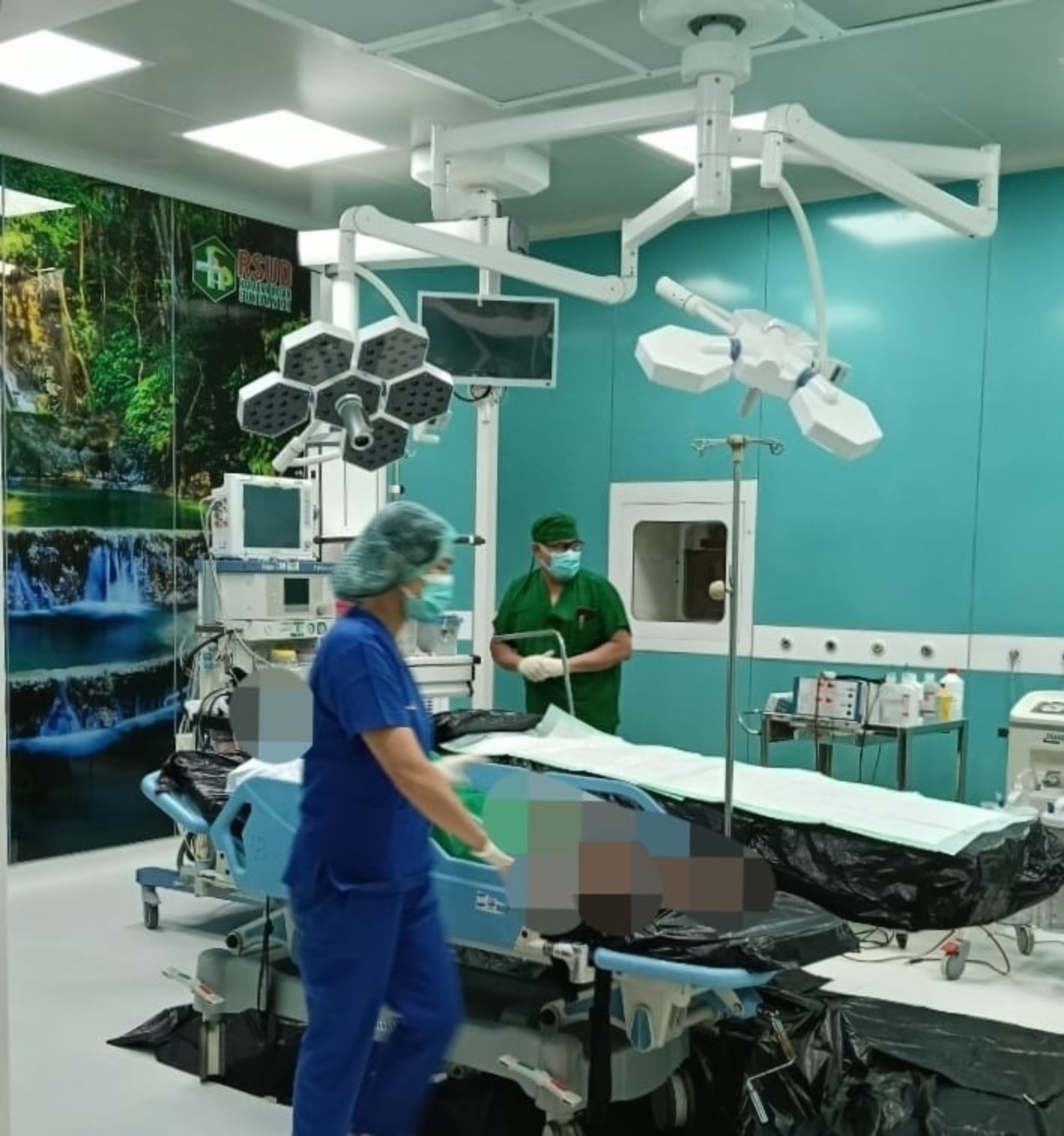 Ruang operasi RSUD Harapan Insan Sendawar yang baru dan modern.