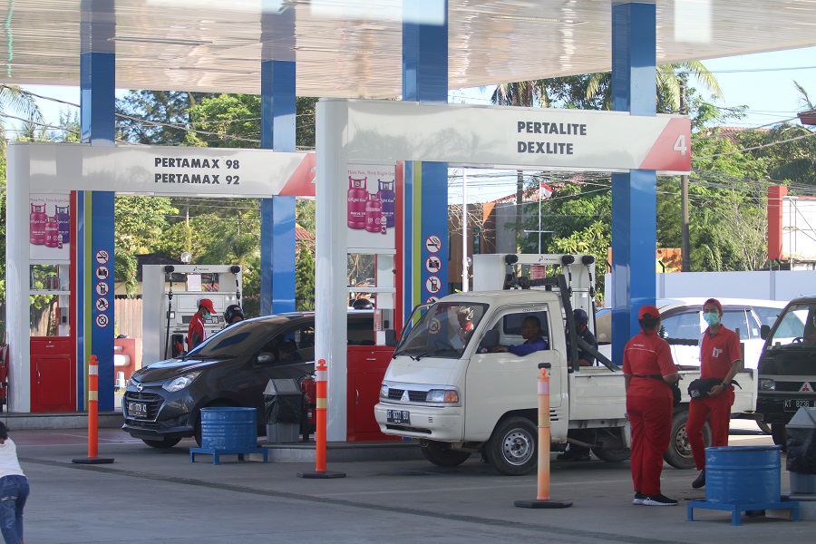 TERPANTAU: Turunnya harga Pertamax sebesar Rp 400 per liter sejak 1 Januari 2026 membuat tekanan inflasi di Balikpapan mereda.