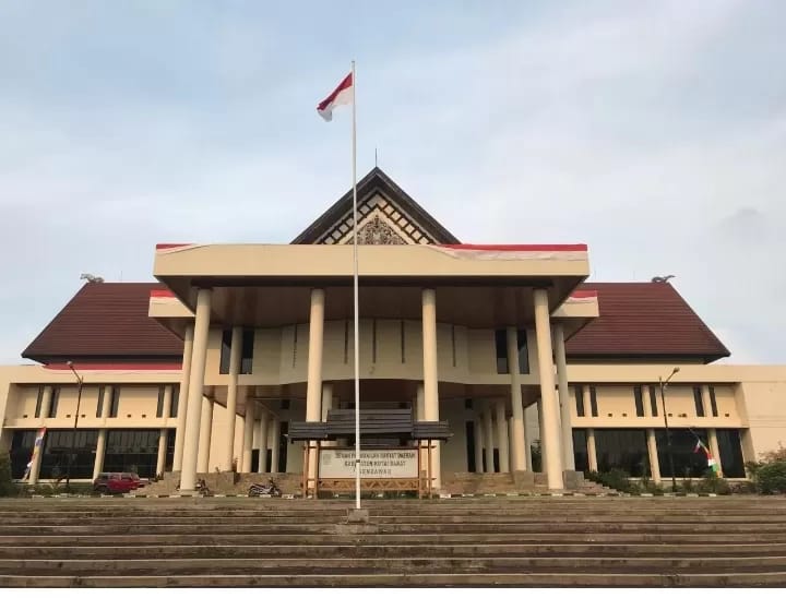 ILUSTRASI: Kantor DPRD Kubar. Komisi II dorong pembangunan akses baru dari MMB ke Kota Bangun, untuk memangkas waktu tempuh.
