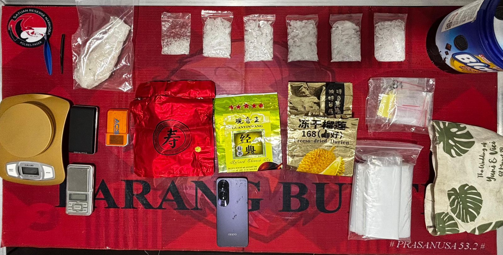 Barang bukti tujuh paket sabu seberat 386 gram yang diamankan Satresnarkoba Polres Paser dari rumah kontrakan tersangka di Kecamatan Tanah Grogot.