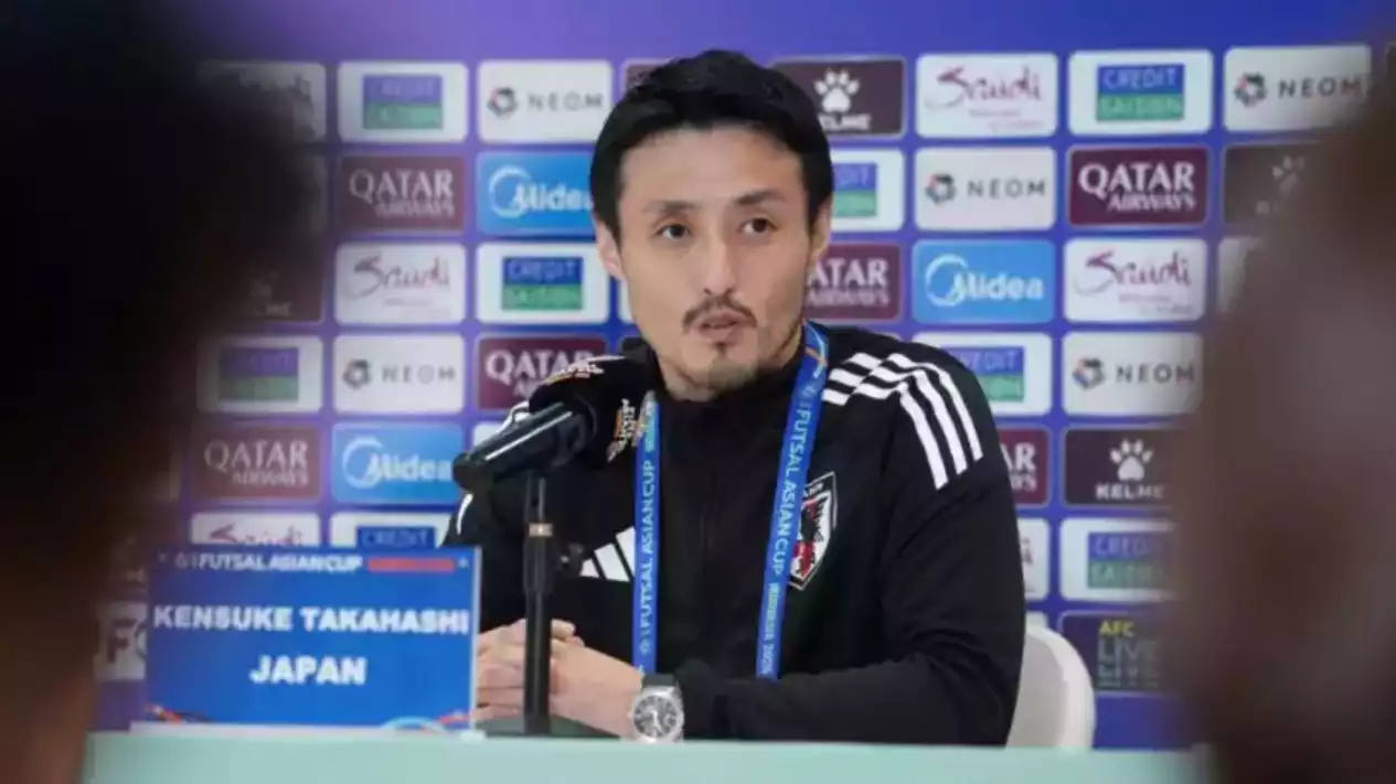 Kensuke Takahashi, pelatih Jepang.