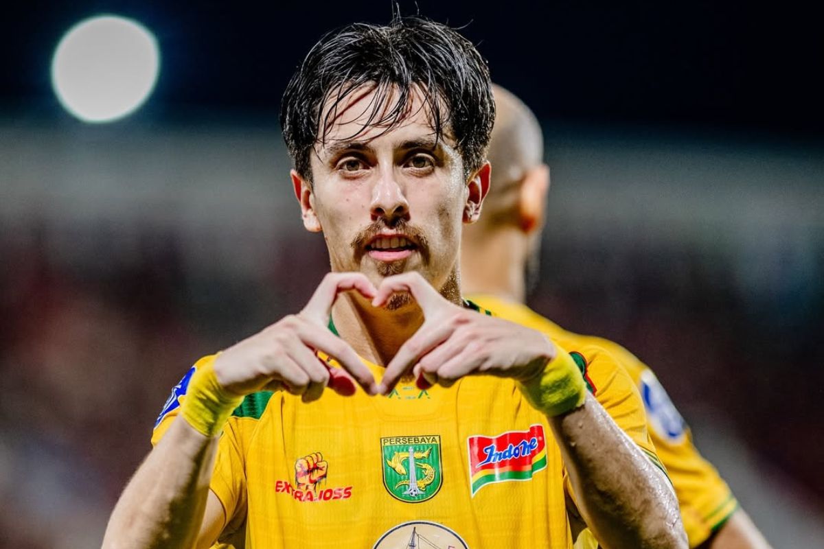 Gelandang Persebaya Surabaya, Francisco Rivera.