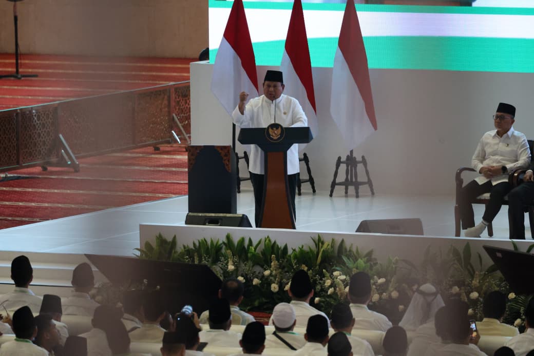 Presiden Prabowo Subianto menyampaikan pidato saat pengukuhan pengurus MUI periode 2025&ndash;2030 di Masjid Istiqlal, Jakarta, Sabtu (7/2).