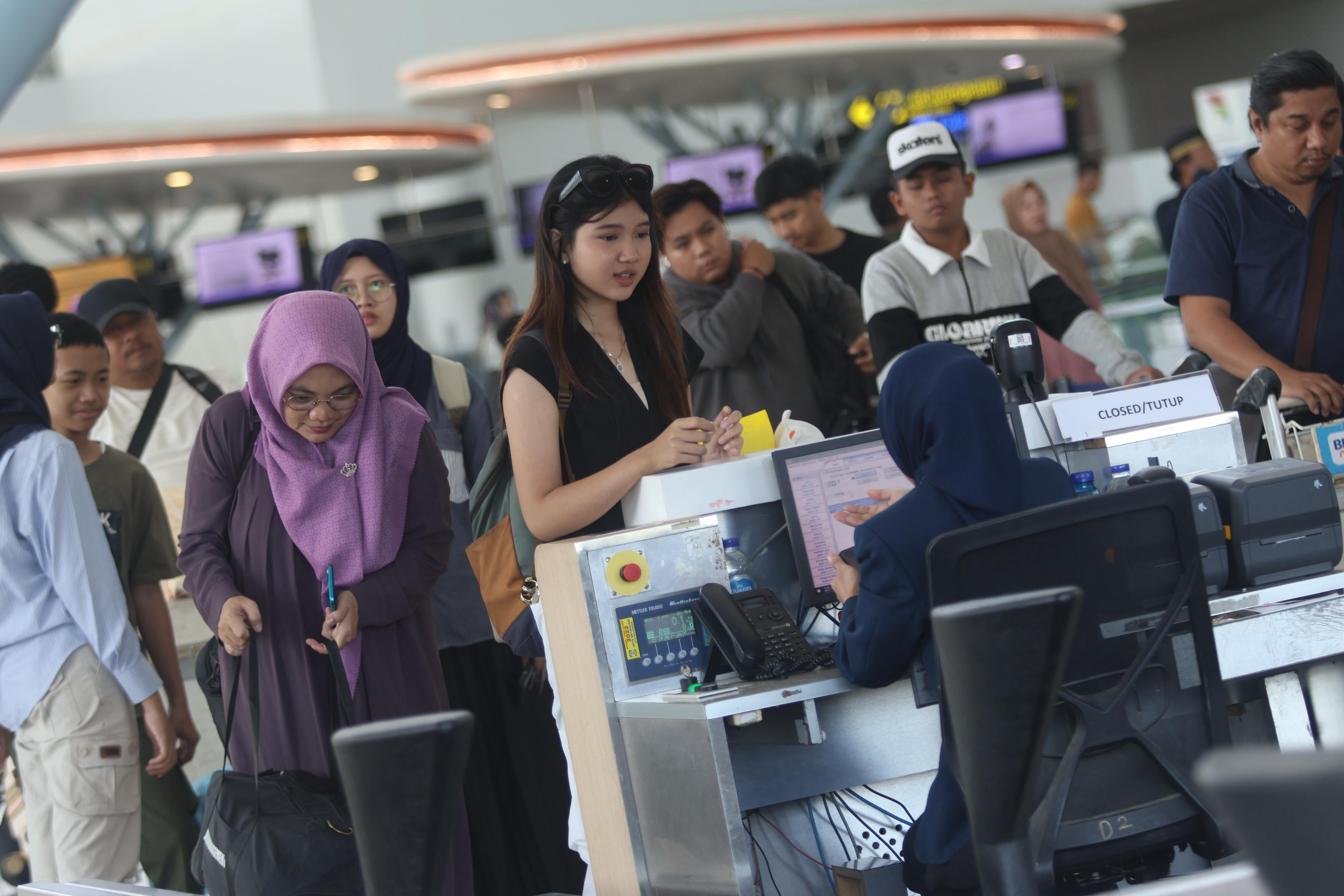 MUSIMAN: Pergerakan penumpang domestik pada Desember 2025 mencapai 422.021 orang, meningkat 7,73 persen dibandingkan November 2025.