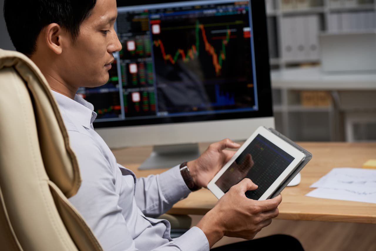 Seiring dengan pertumbuhan nilai transaksi dan penjualan, jumlah investor saham terus mengalami pertumbuhan.  &nbsp;