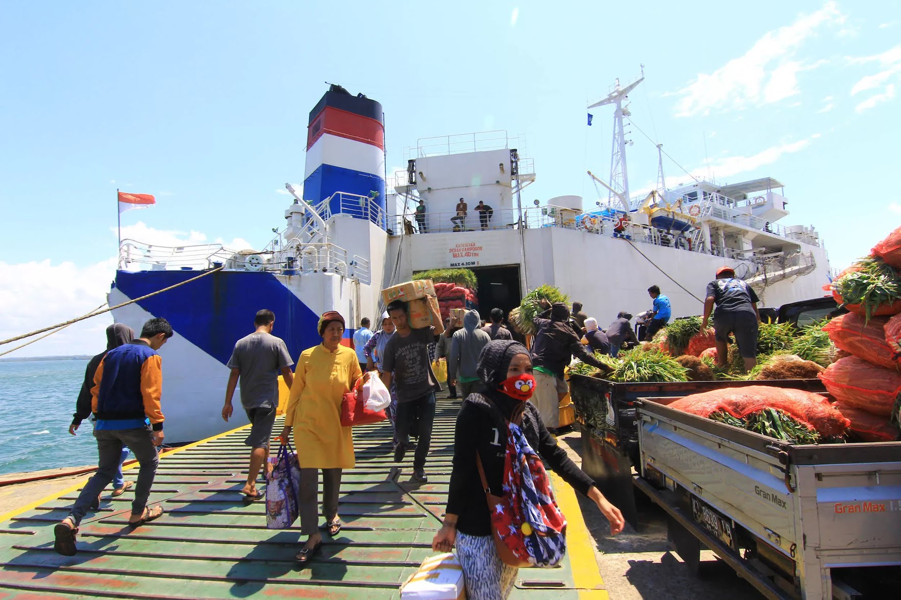 MENYUSUT: Arus barang angkutan laut luar negeri, baik peti kemas maupun nonpeti kemas yang melalui Pelabuhan Semayang dan Pelabuhan Peti Kemas Kariangau hanya mencapai 2.399 ton.
