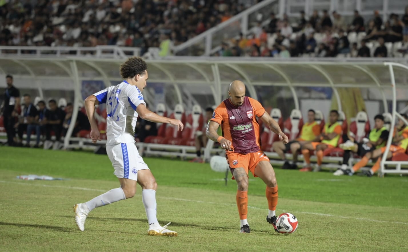 Caxambu dkk bertekad meraih hasil positif saat bersua Persija Jakarta malam ini. 