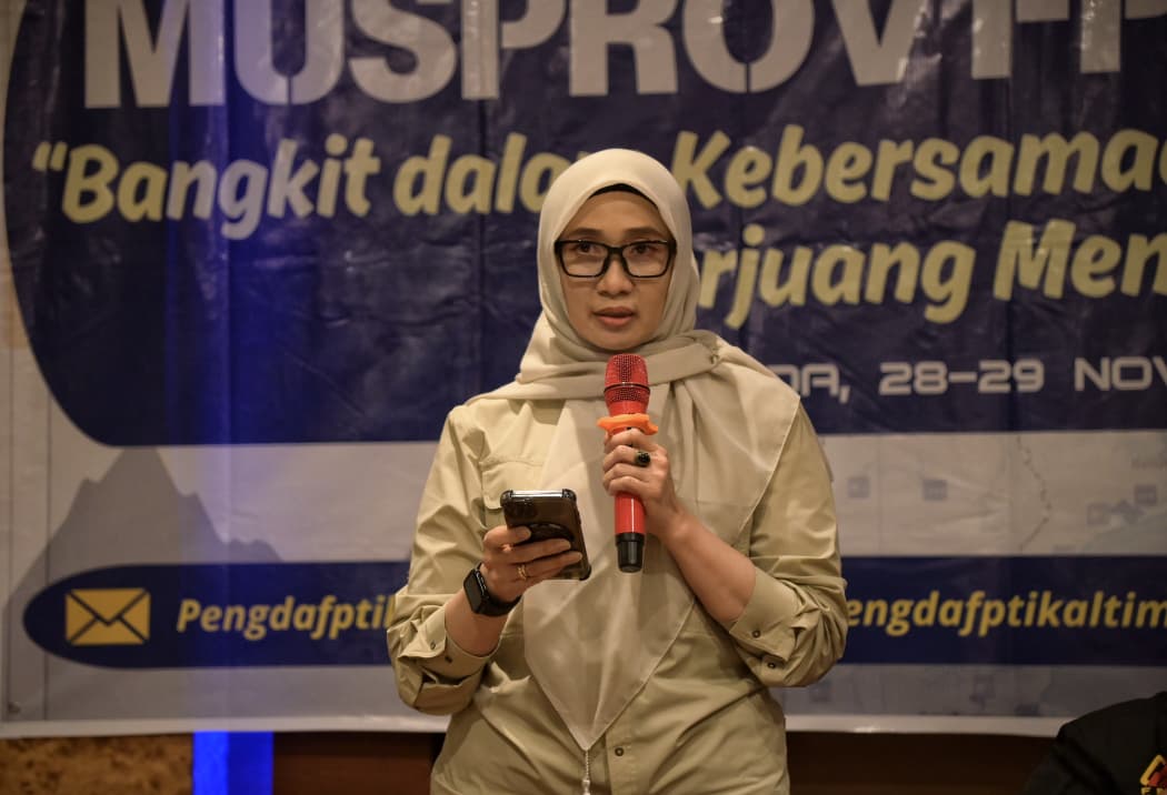 Tim pengurus FPTI Kaltim meninjau persiapan agenda strategis, termasuk Rakerprov dan Kejurprov, di bawah kepemimpinan Elly Luchritia Nova.