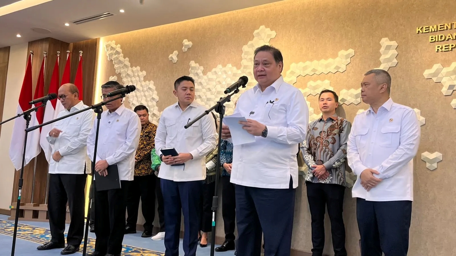 Menteri Koordinator Bidang Perekonomian, Airlangga Hartarto, secara resmi mengumumkan pencairan THR 2026, Selasa (3/3/2026)