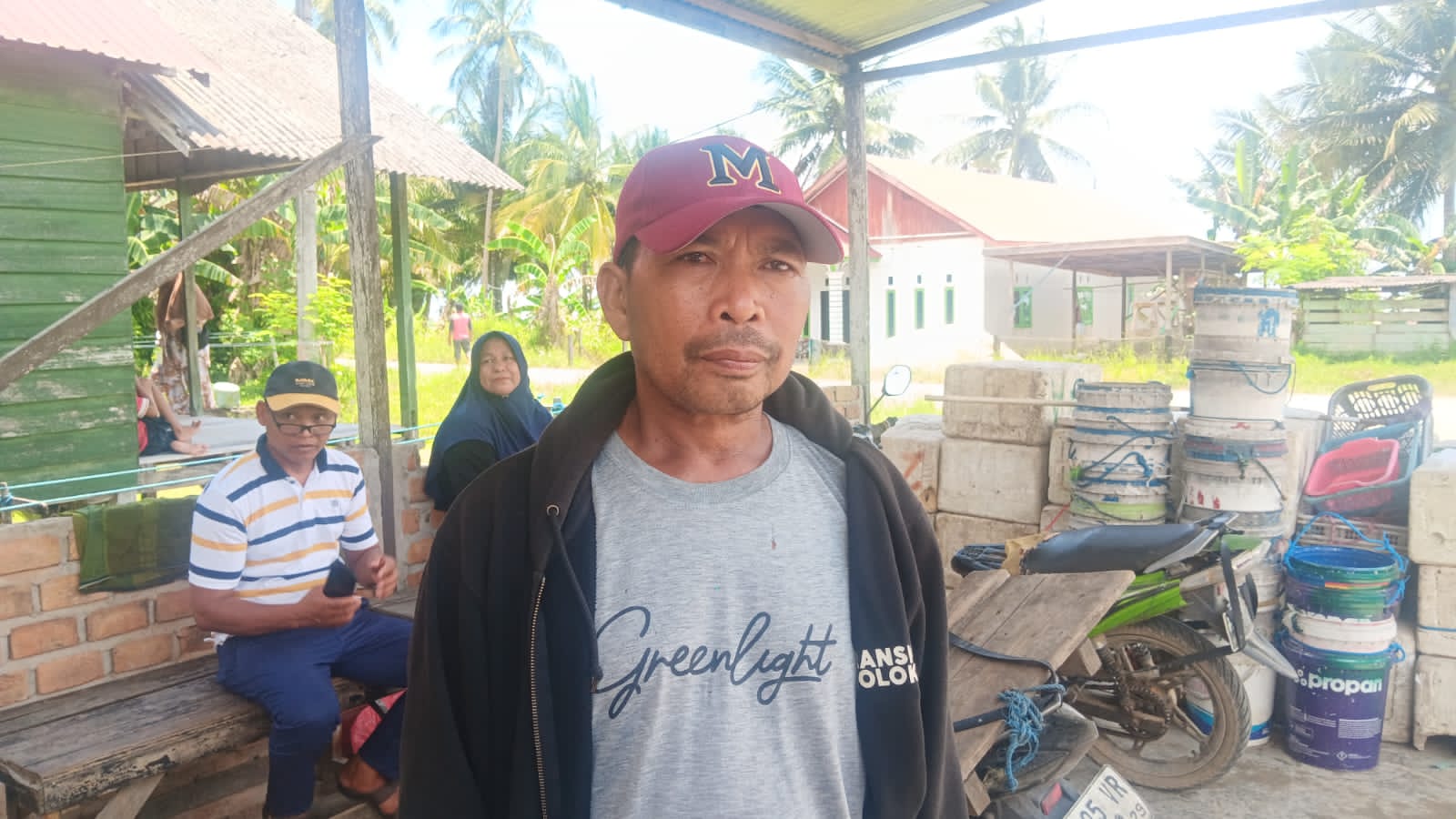 Ketua RT 8 Saloloang, Samsudin.