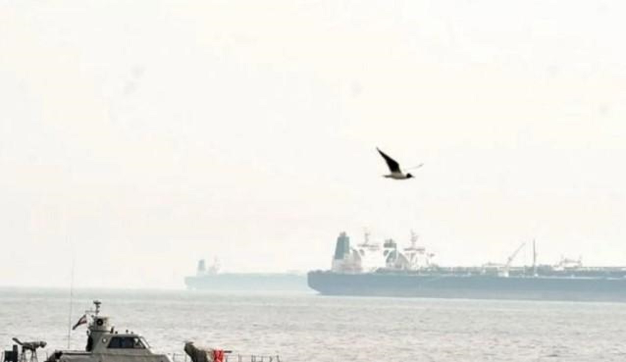 Pemandangan di Selat Hormuz saat ini.
