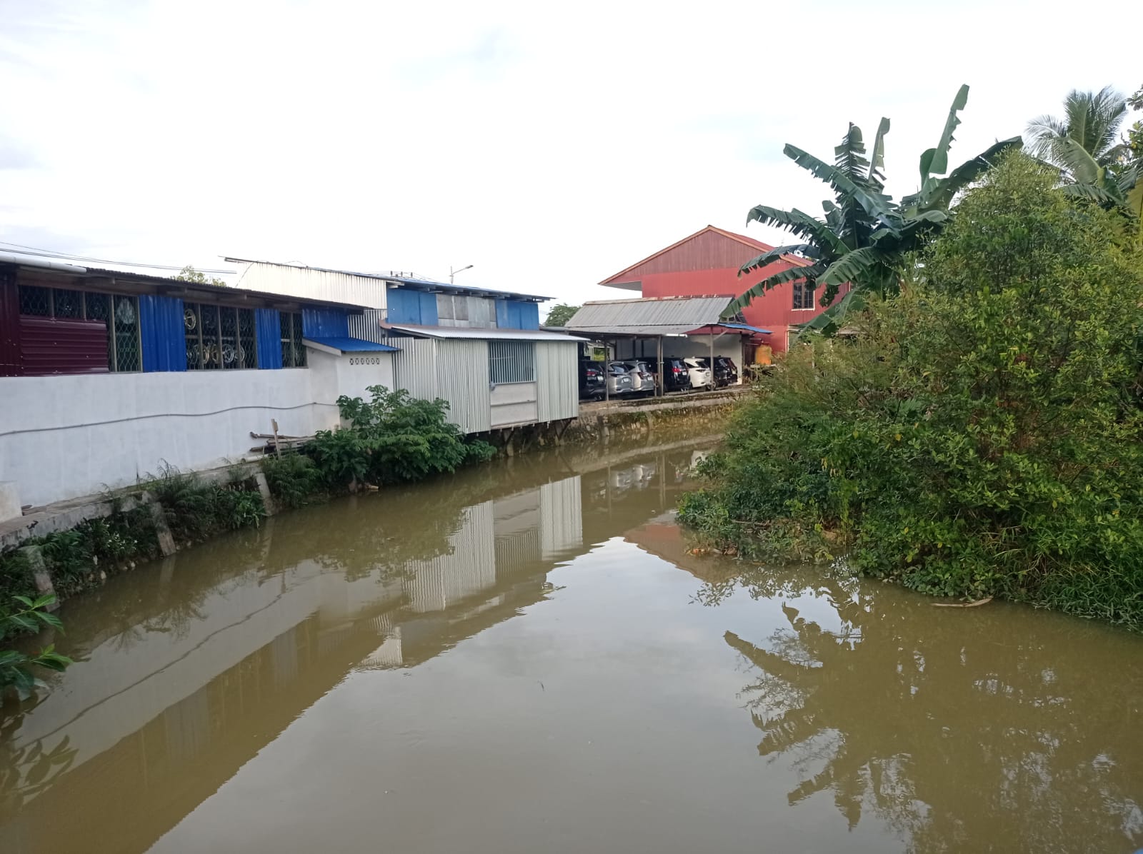 PERLU PENANGANAN:Bibir sungai di Bontang Kuala membutuhkan penurapan dan akan dilakukan tahun ini secara bertahap. FOTO: ADIEL KUNDHARA/KP  