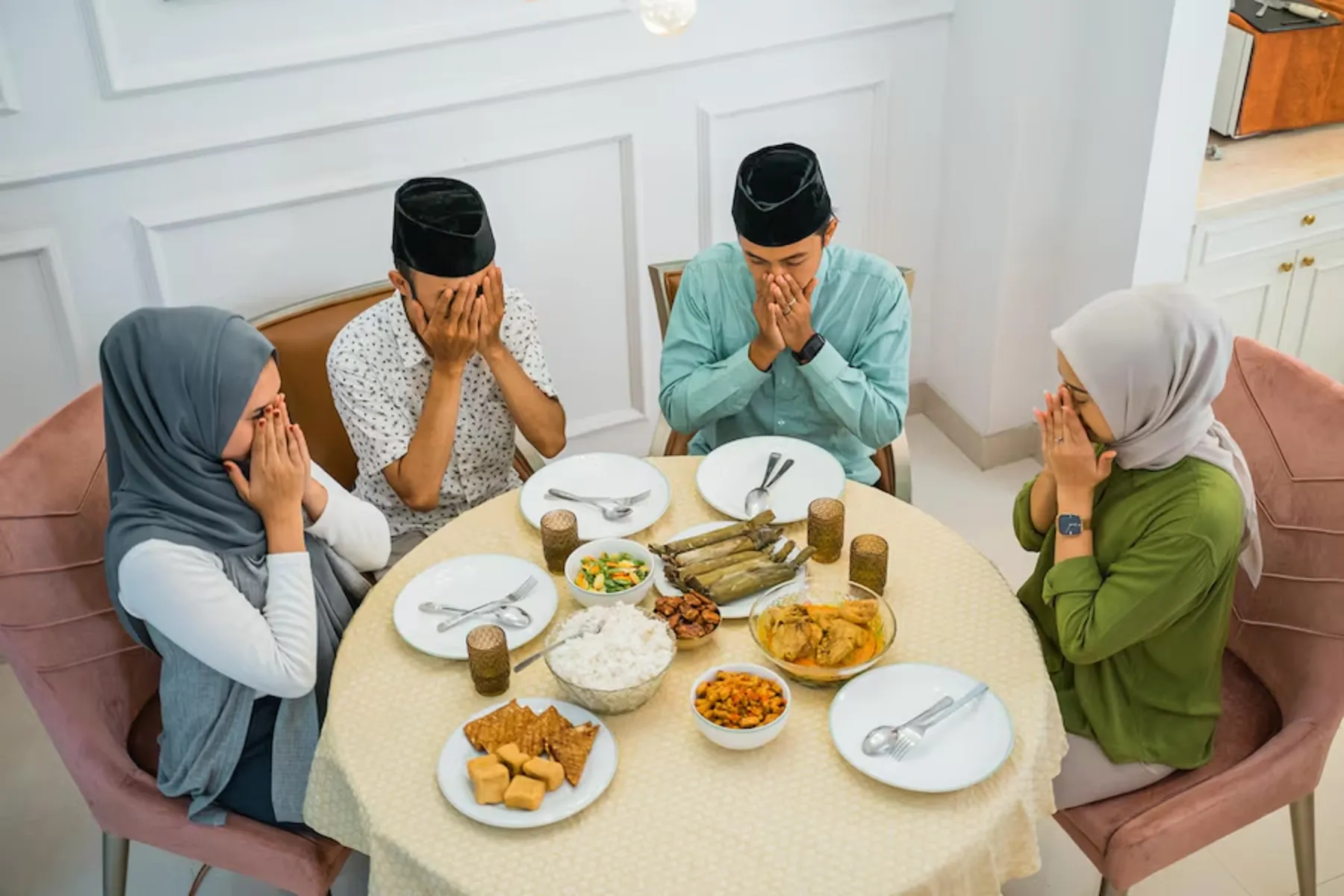 Ilustrasi berbuka puasa.
