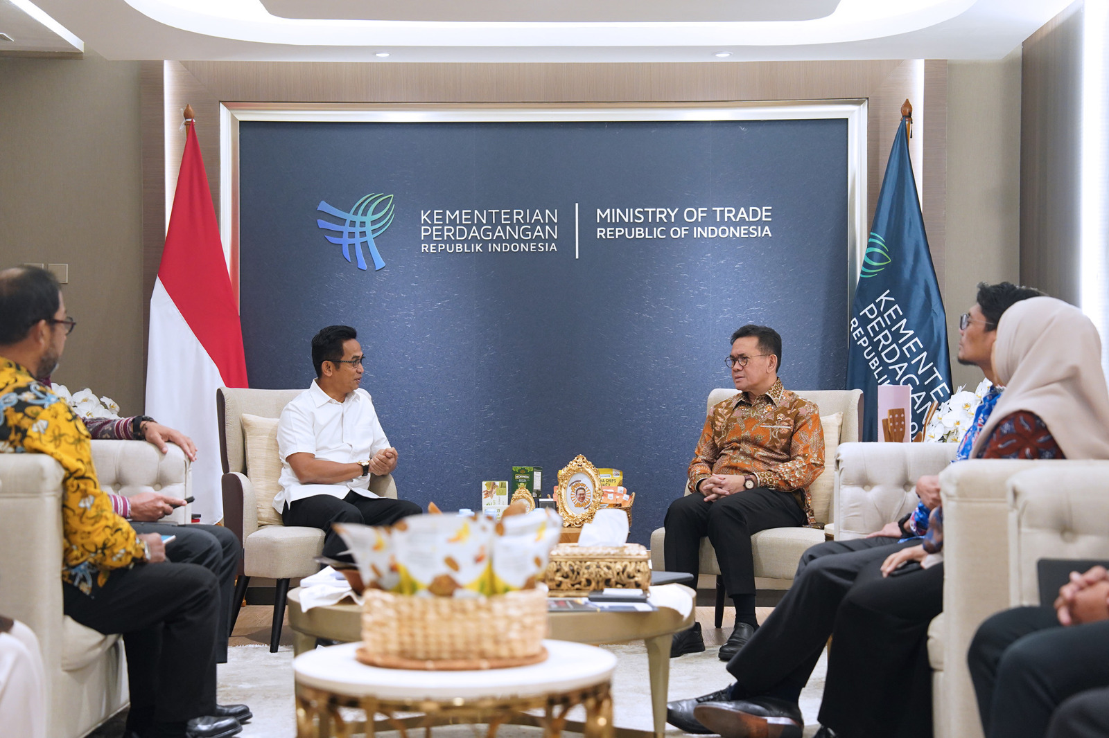 BERHARAP KUCURAN APBN: Wali Kota Balikpapan Rahmad Mas'ud berdialog dengan Menteri Perdagangan Budi Santoso terkait rencana revitalisasi Pasar Inpres Kebun Sayur, di Kantor Kementerian Perdagangan