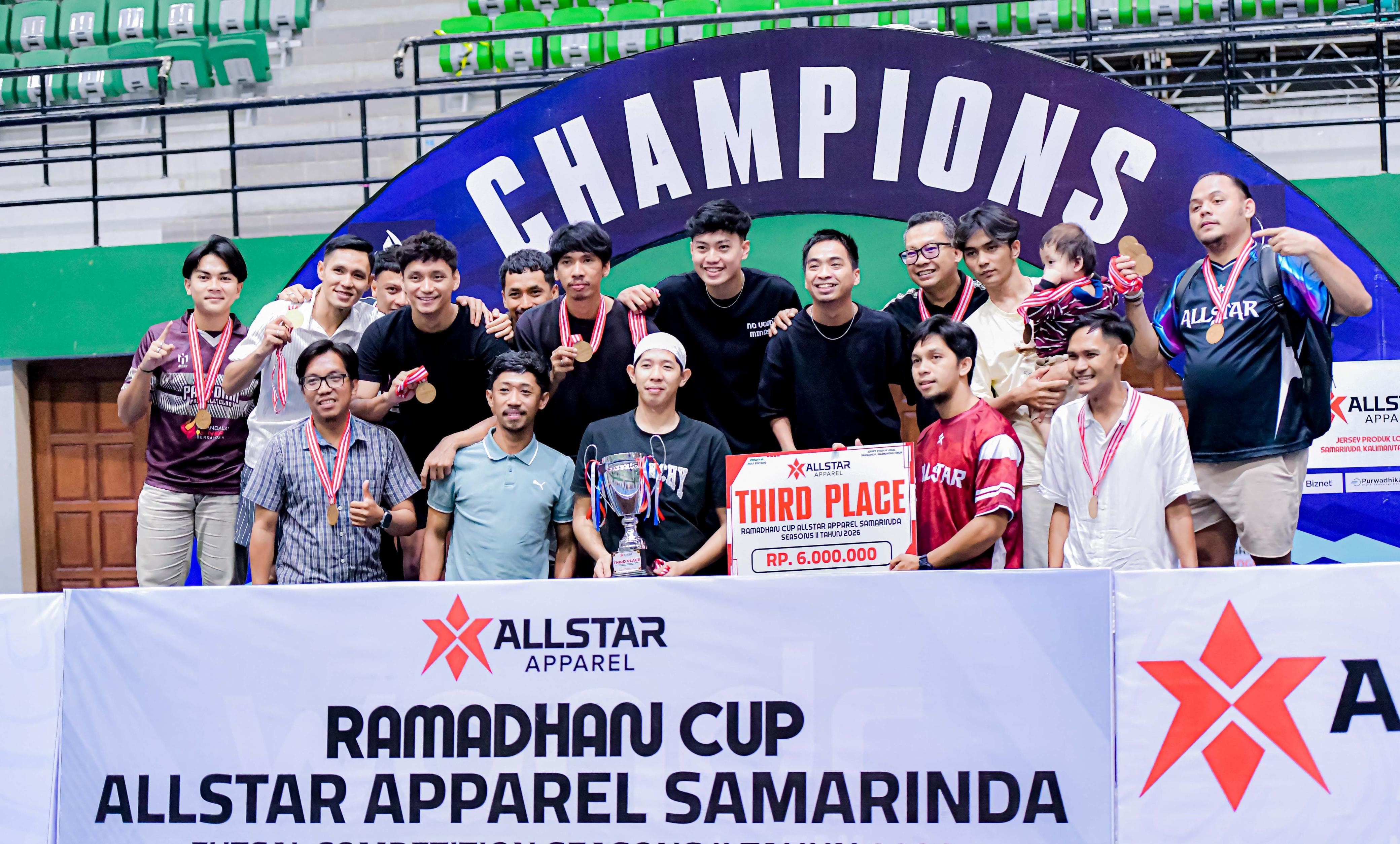 BELUM BERUNTUNG: Tim Papi Dian harus puas mengakhiri perjalanan di Ramadhan Cup II dengan torehan peringkat ketiga.   