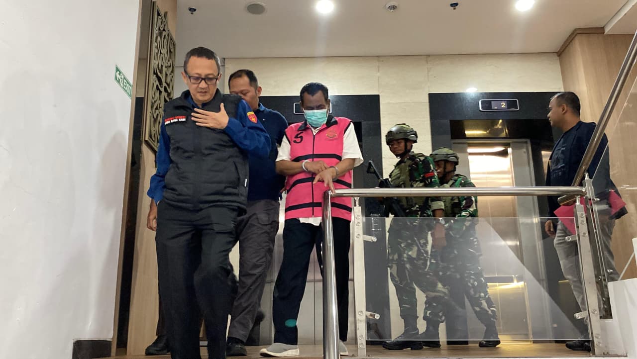 HM, Mantan Kepala Dinas ESDM Kukar ketiga yang diseret Kejati dalam Perkara Korupsi Tambang di HPL Kementrans, Kamis (5/3/2026). (Bayu/KP)