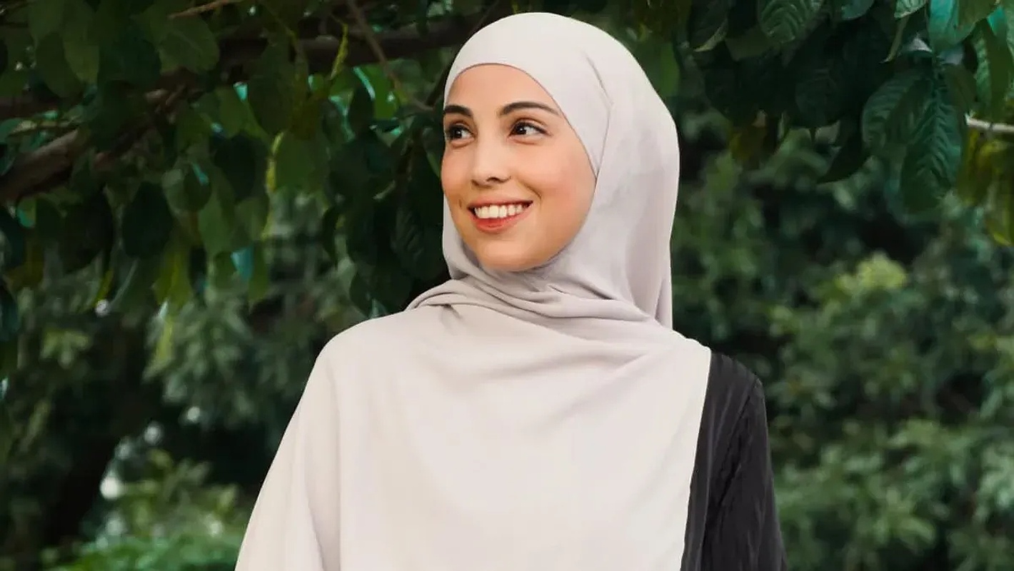 Sabrina Farhana, entrepreneur muda sekaligus istri founder Nussa dan Rara yang aktif mengembangkan bisnis dan personal branding di media sosial.