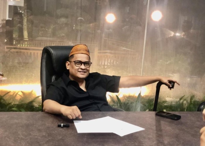 Haji Her, sosok pengusaha tembakau sukses asal Madura yang dikenal dekat dengan masyarakat.