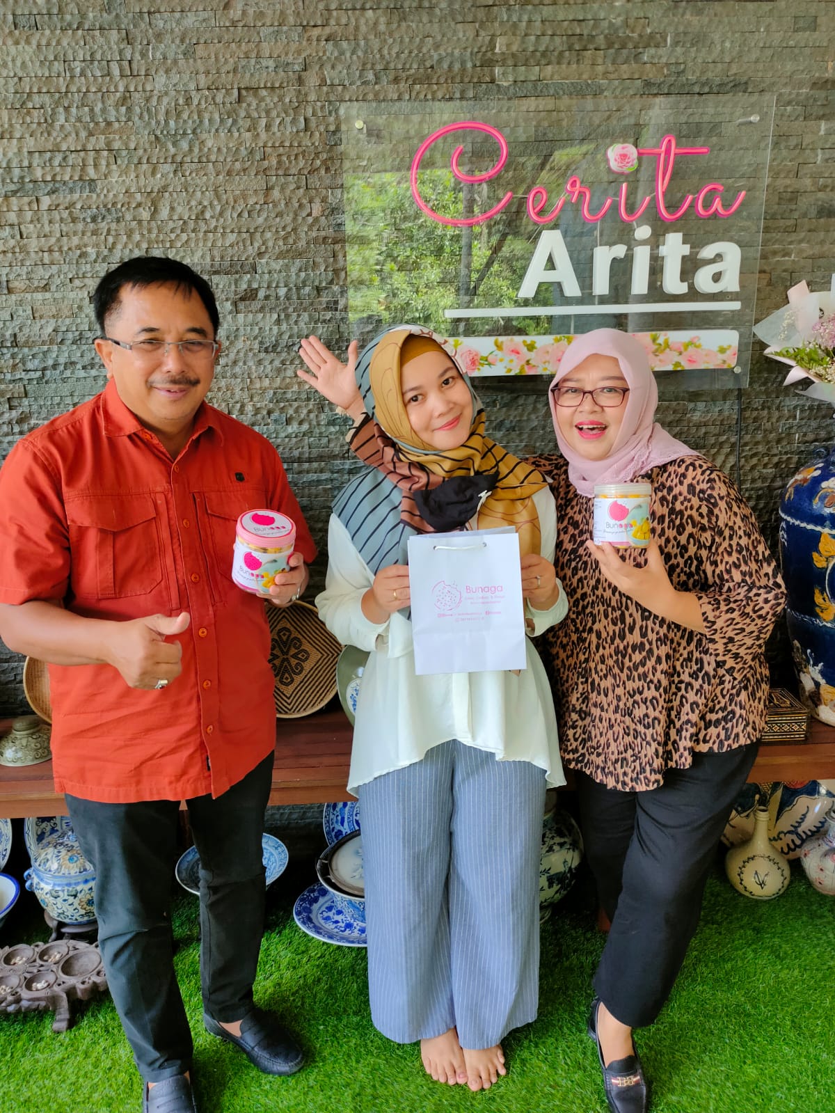BRANDING: Awal mengenalkan produk Bunaga, diakui Euis tidak terlalu kesulitan. Respons pasar cukup baik karena olahannya unik dan memantik rasa penasaran.