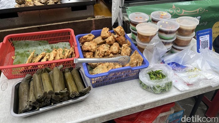 TAKJIL: Salah satu contoh makanan takjil yang dijual selama Ramadan.