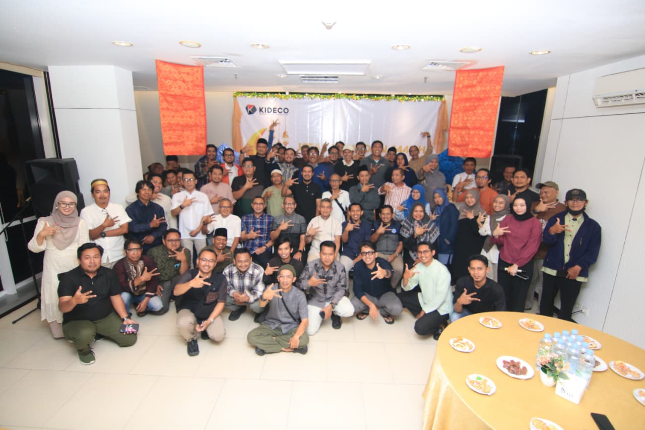 Manajemen PT Kideco Jaya Agung berbuka puasa bersama wartawan serta organisasi media dan profesi wartawan dari Balikpapan dan Kabupaten Paser di Whiz Prime Hotel Balikpapan, Sabtu (7/3/2026).