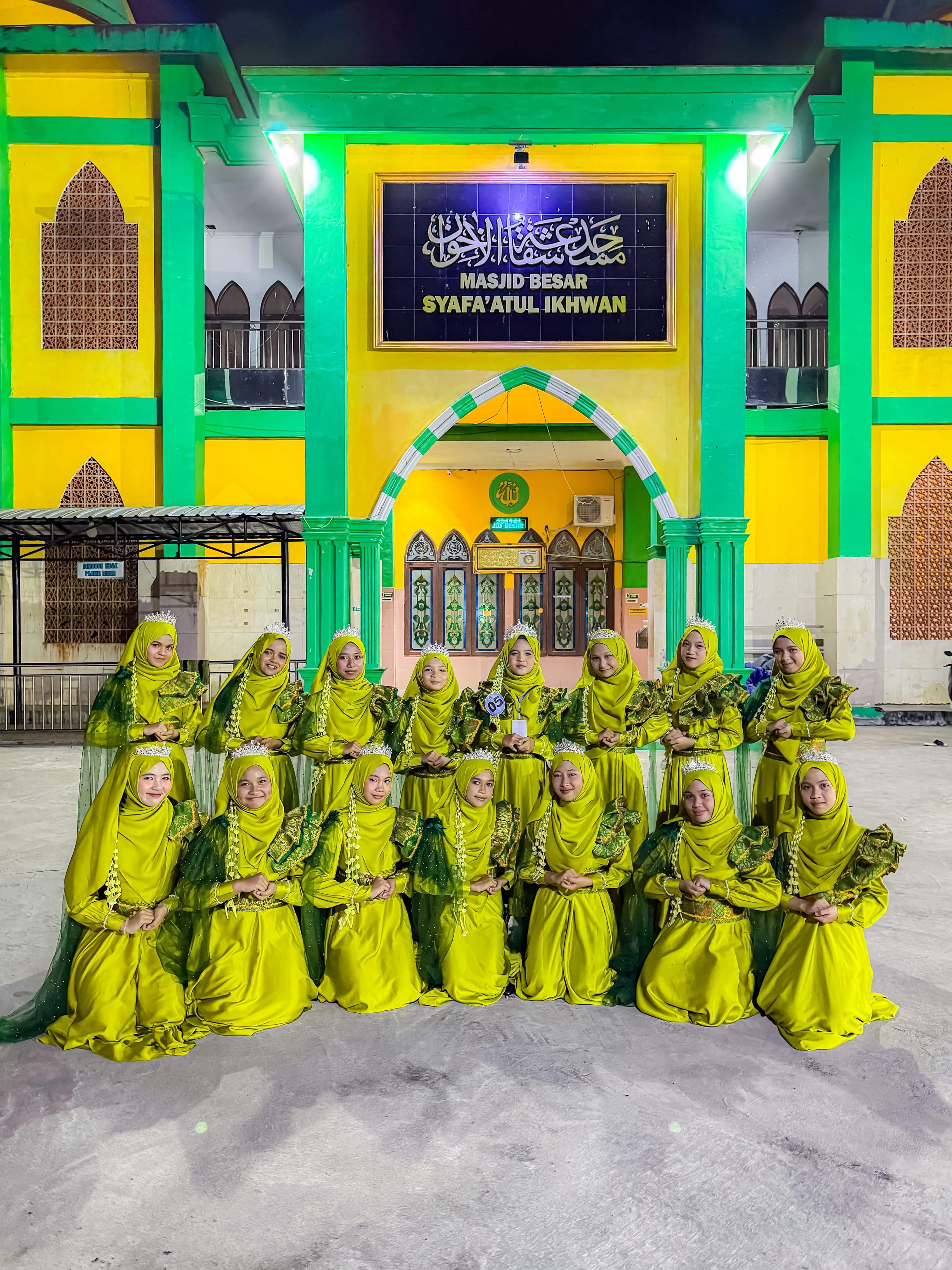Santriwati MTs Labbaika Samarinda yang tergabung dalam Grup Habsyi Putri Gen 2 sukses memborong gelar juara di ajang Festival Ramadhan Jilid 2 di Samboja, Kutai Kartanegara.