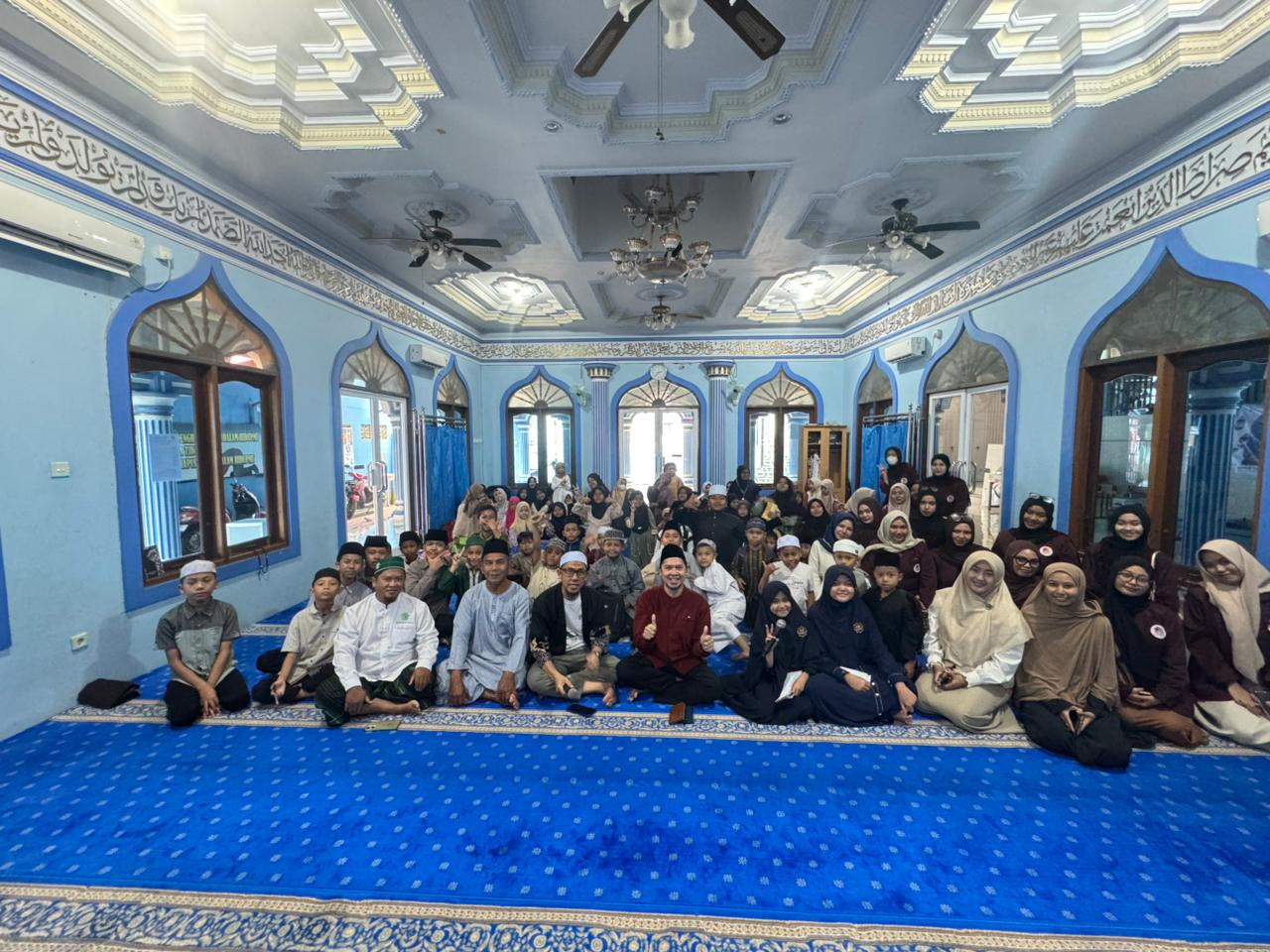 SEKALI SETAHUN: Lebih dari seratus anak meramaikan Masjid Raudhatul Muta&rsquo;allimin mengikuti pembukaan Pesantren Kilat Ramadhan yang diselenggarakan PC Dewan Masjid Indonesia (DMI) Balikpapan Kota.  
