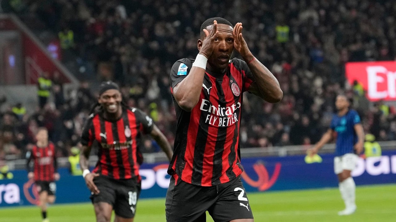 AC Milan menangi derby dengan kalahkan Inter 1-0.
