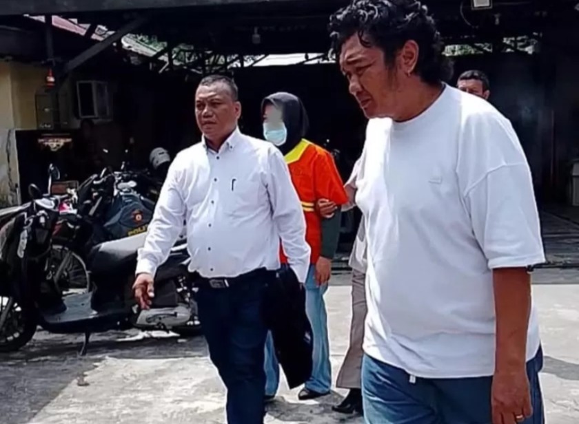 PELIMPAHAN: Penyidik melimpahkan tersangka dan barang bukti ke kejaksaan negeri Balikpapan.
