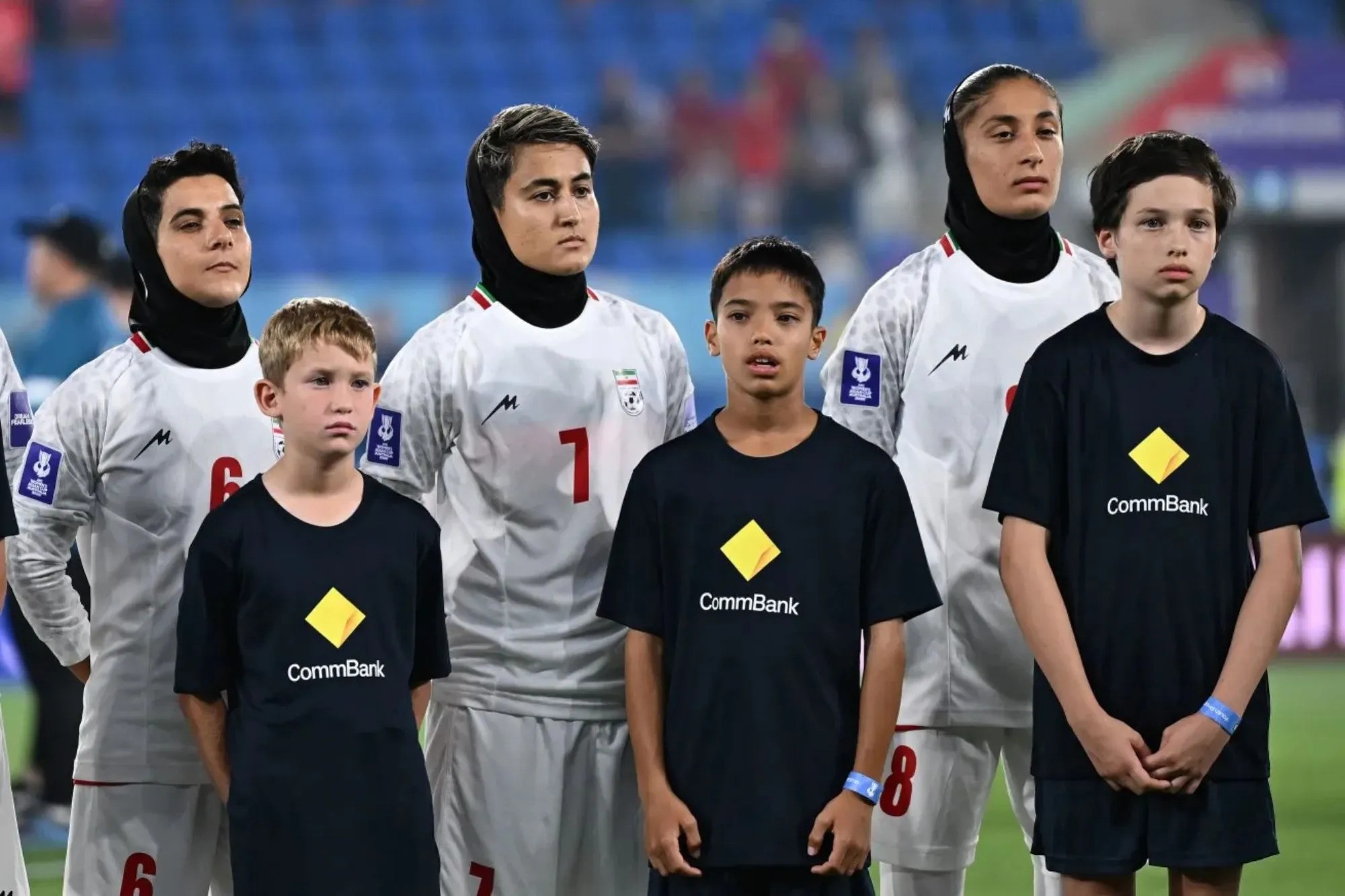TImnas sepak bola putri Iran. (Foto: The Sun)