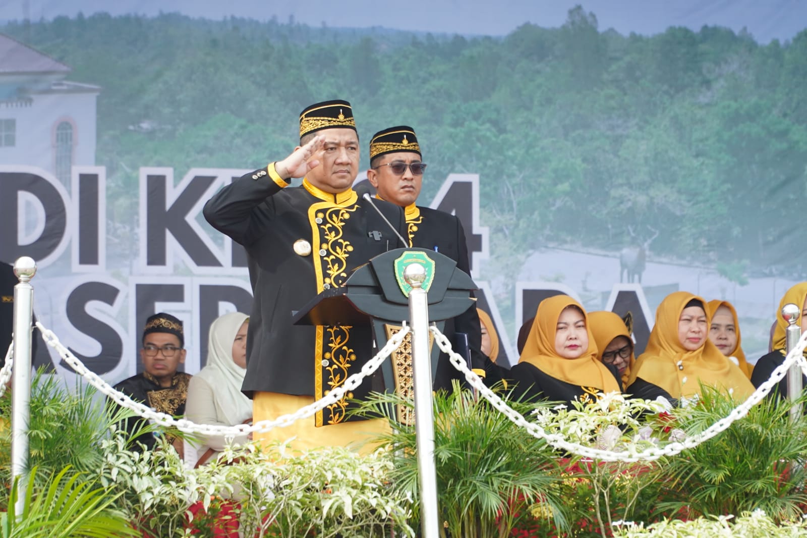 Mudyat Noor memimpin peringatan HUT ke-24 Kabupaten PPU.  &nbsp;