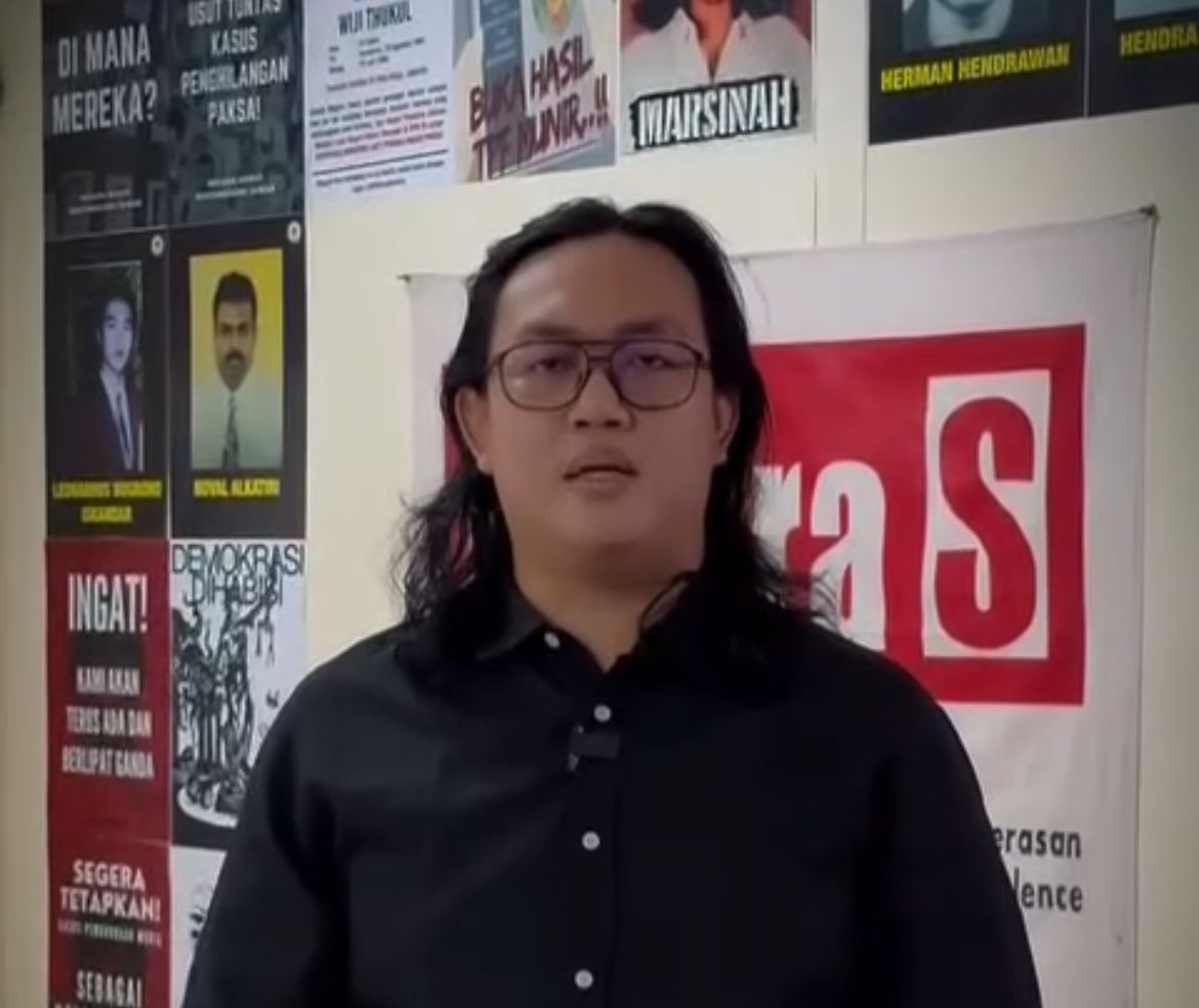 Wakil Koordinator Komisi untuk Orang Hilang dan Korban Tindak Kekerasan (KontraS), Andrie Yunus, menjadi korban penyiraman air keras oleh orang tidak dikenal . 