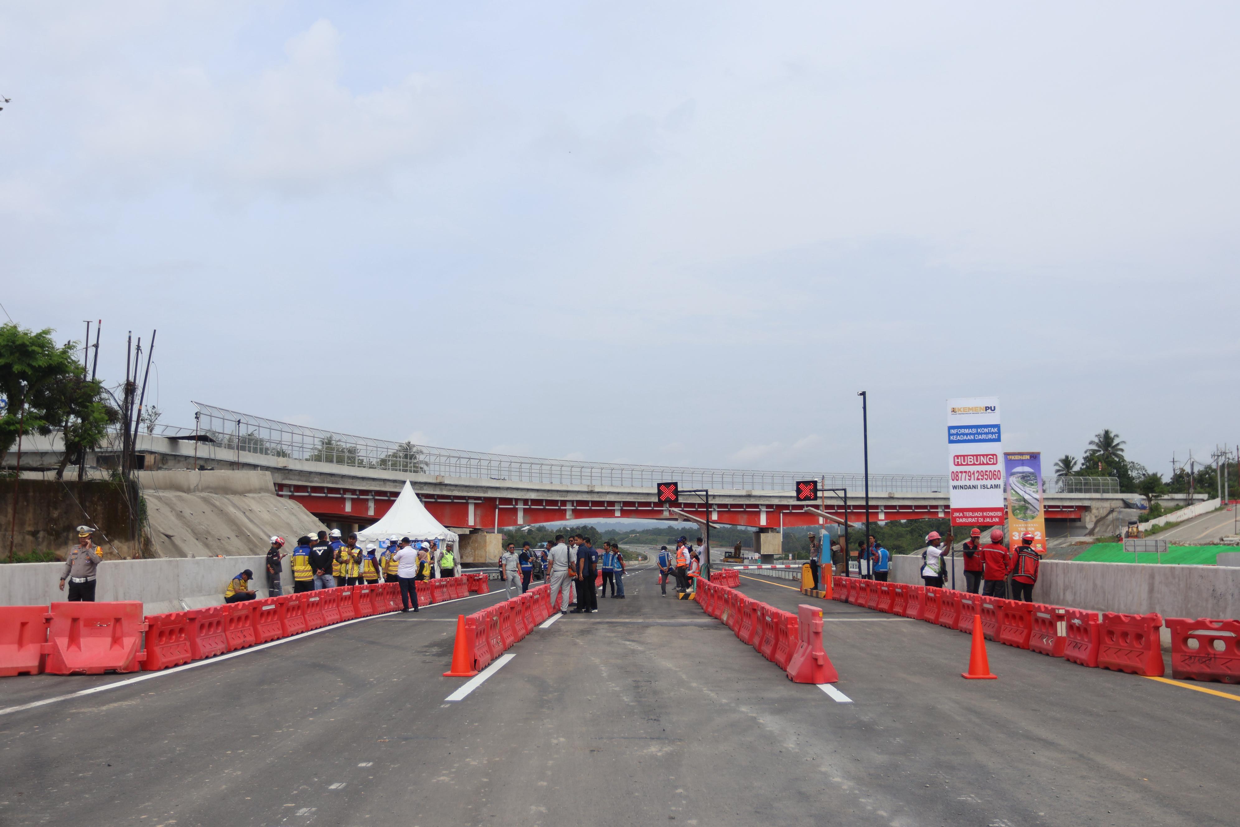 AKSES: Penampakan akses fungsional terbatas Tol IKN yang kini memiliki penambahan lajur dari 3 menjadi 5 lajur di Seksi 3A untuk meminimalisir antrean kendaraan selama libur Lebaran.