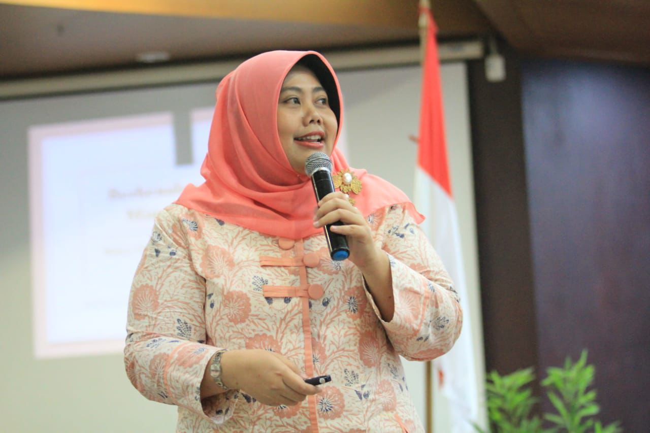 FENOMENA: Psikolog klinis Nhira menuturkan penggunaan medsos tidak sesuai usia memiliki banyak efek negatif secara mental. Salah satunya insecure, membandingkan diri dengan orang lain.