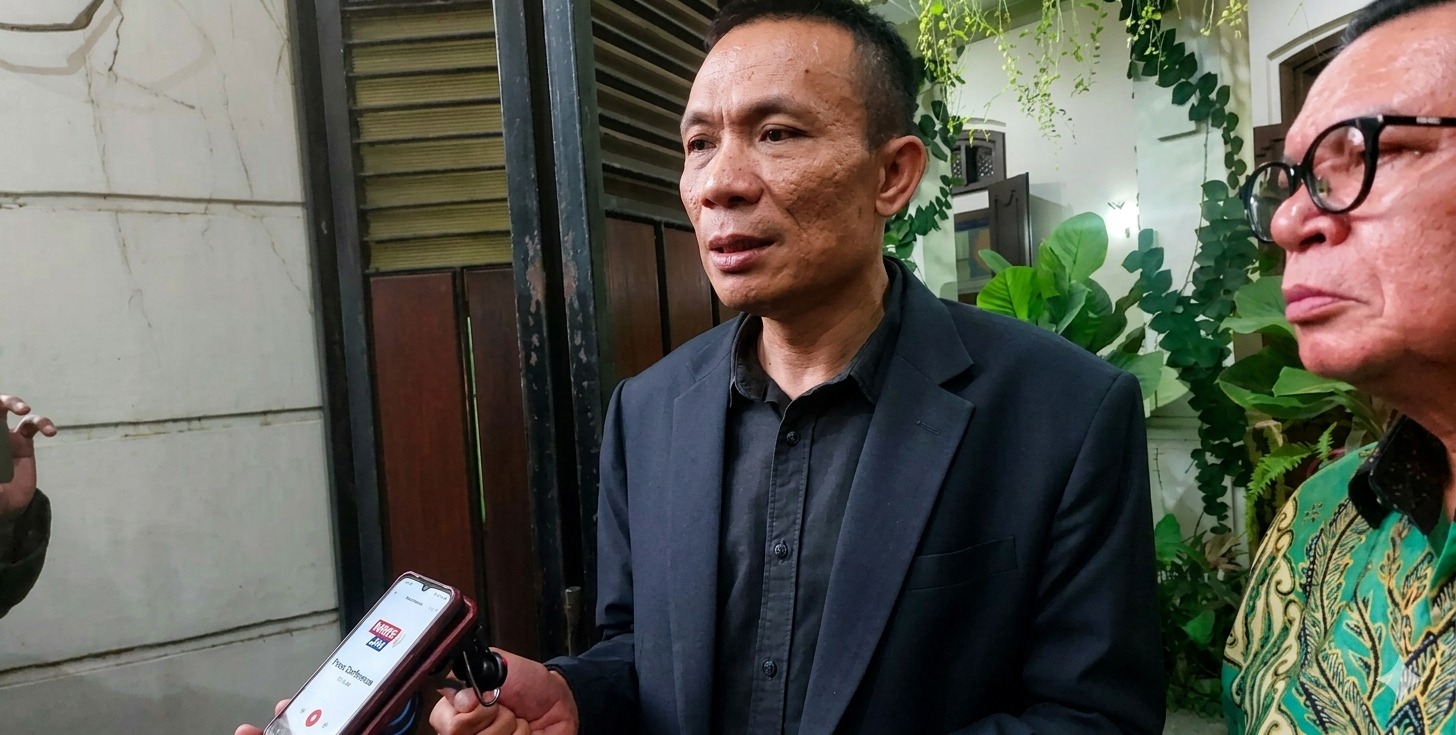 Rismon Sianipar usai bertemu Jokowi di Solo. (Foto: Radar Solo)