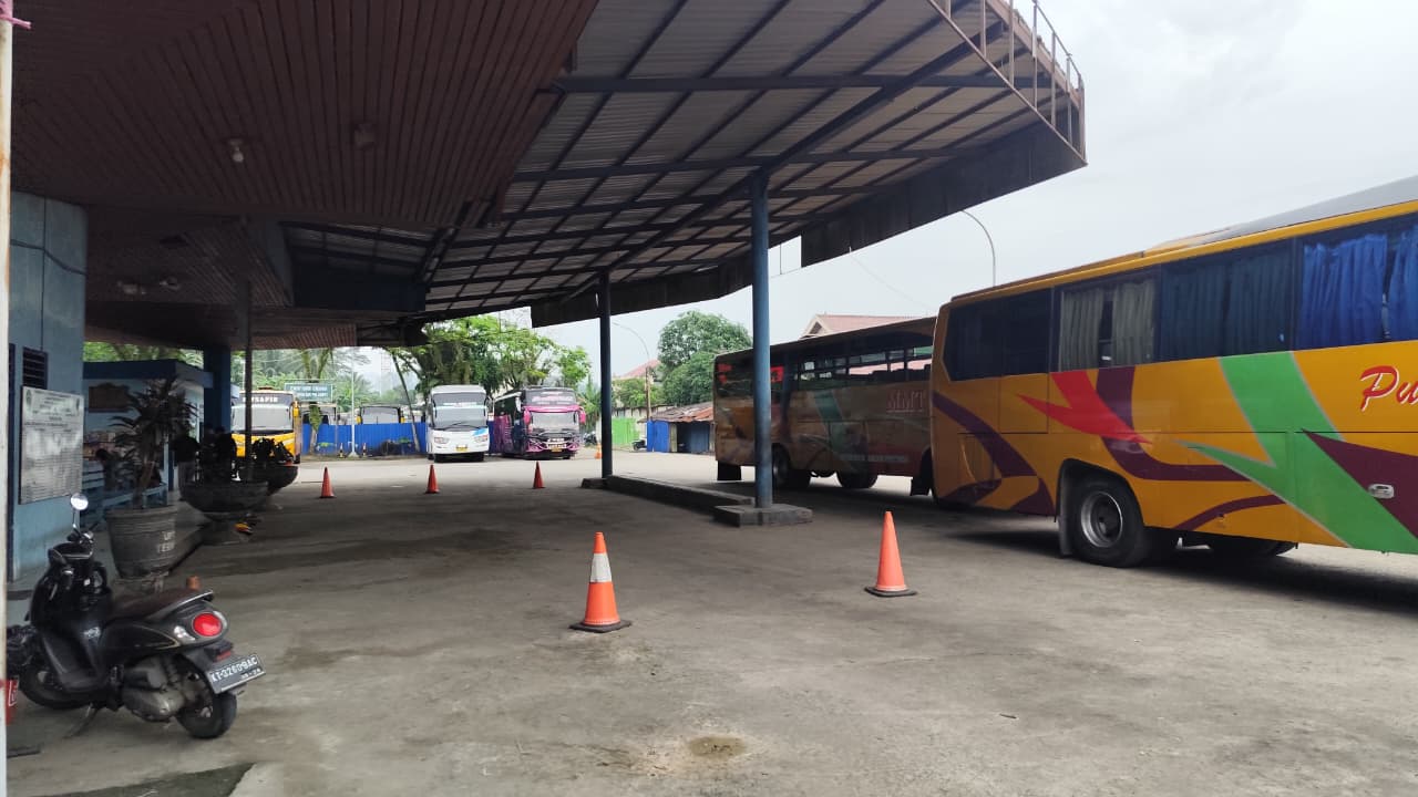 PERHATIAN: Terminal Sungai Kunjang menjadi salah satu titik pemantauan Dishub Kaltim jelang arus mudik 2026. 