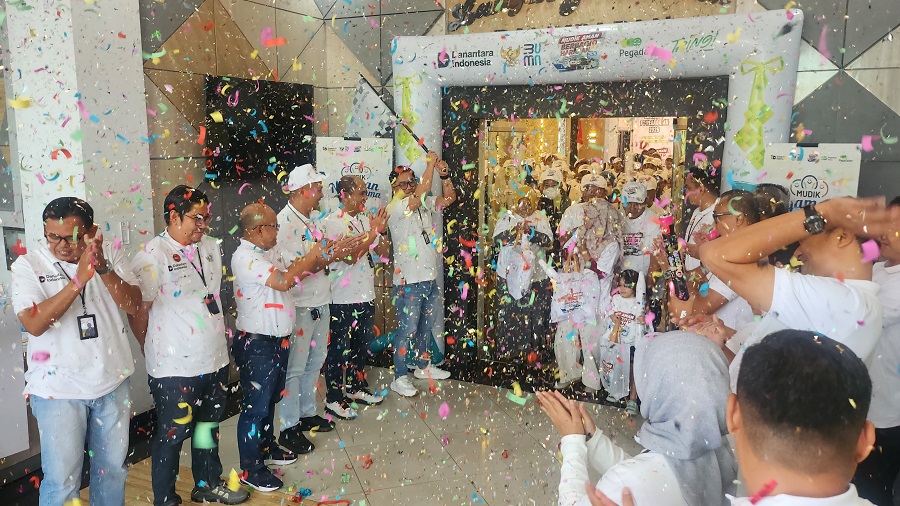 SOSIAL: PT Pegadaian Kantor Wilayah IV Balikpapan memberangkatkan 300 orang nasabah dan masyarakat umum untuk mengikuti mudik gratis dengan kapal tujuan Makassar/Pare-Pare serta Surabaya.