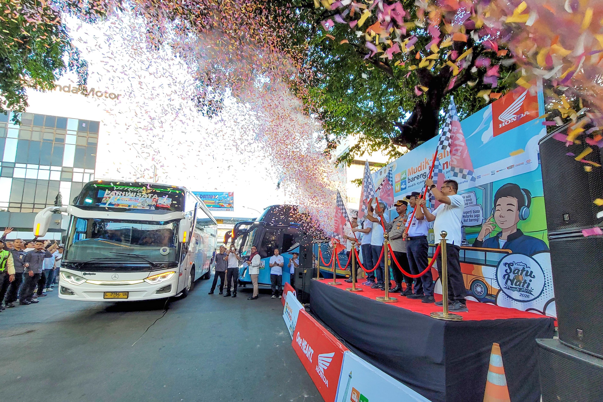 PT Astra Honda Motor (AHM) memberangkatkan 2.521 konsumen dalam program Mudik Balik Bareng Honda (MBBH) 2026 menuju Yogyakarta dan Semarang, Jawa Tengah.