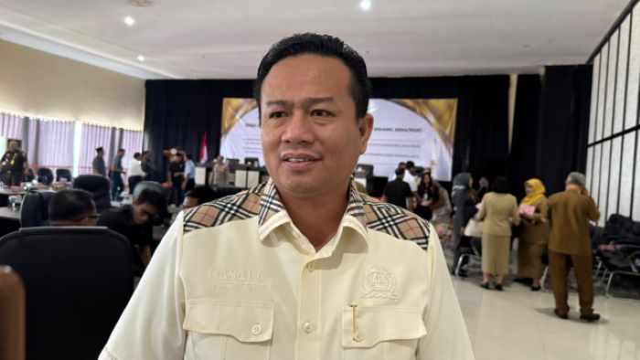 Anderiy Syachrum yang juga menjabat sebagai General Manager Borneo FC Samarinda. Pengalamannya mengelola klub profesional menjadi alasan kuat dukungan dari pimpinan KONI daerah. 